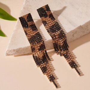 🔥🔥🆕Elegant Golden Dangle Leopard Tassel Earrings